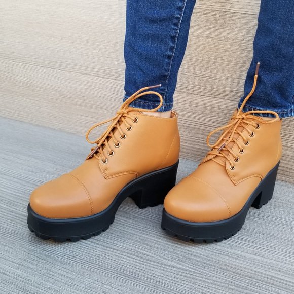 Grunge Chunky heel platform booties - Picture 4 of 8